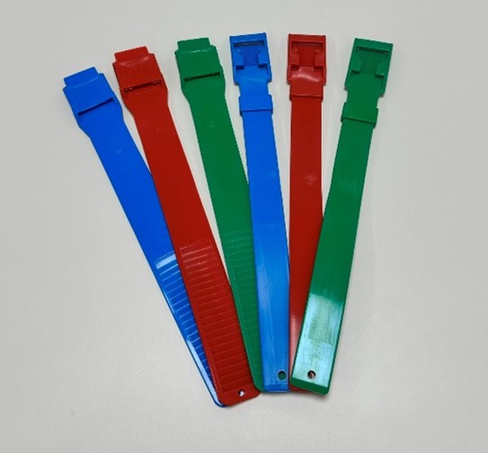Plastic bracelet
