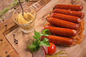 Колбасный спор в Германии: Братвурст и его культурное наследие